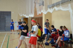 Молодежная женская команда по боксу на сборе в Парамоново.