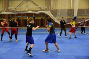Молодежная сборная команда девушек 15-18 лет по боксу на ТМ в «Парамоново»