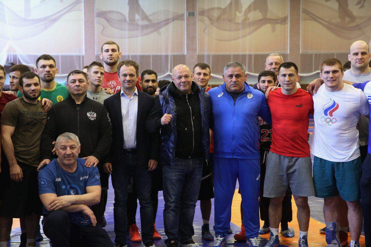Георгий Брюсов посетил тренировку борцов греко-римского стиля в Парамоново