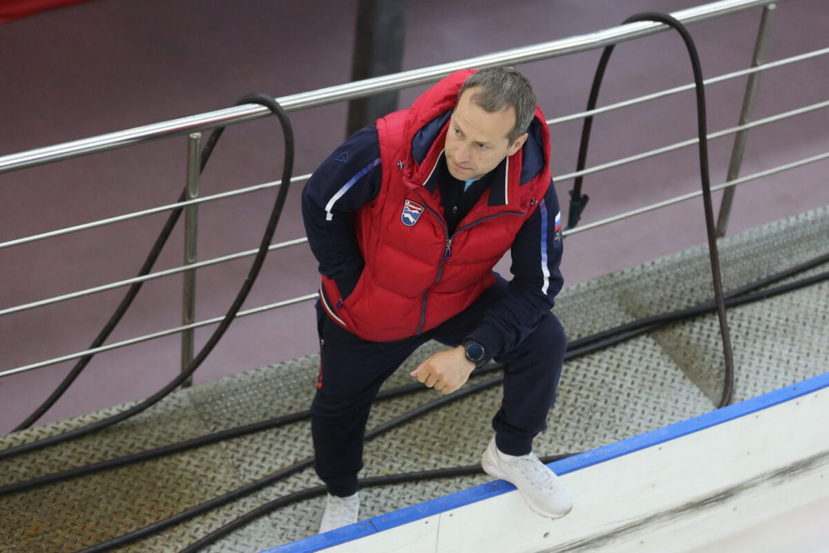 Тренировка сборной России по санному спорту на разгонной эстакаде