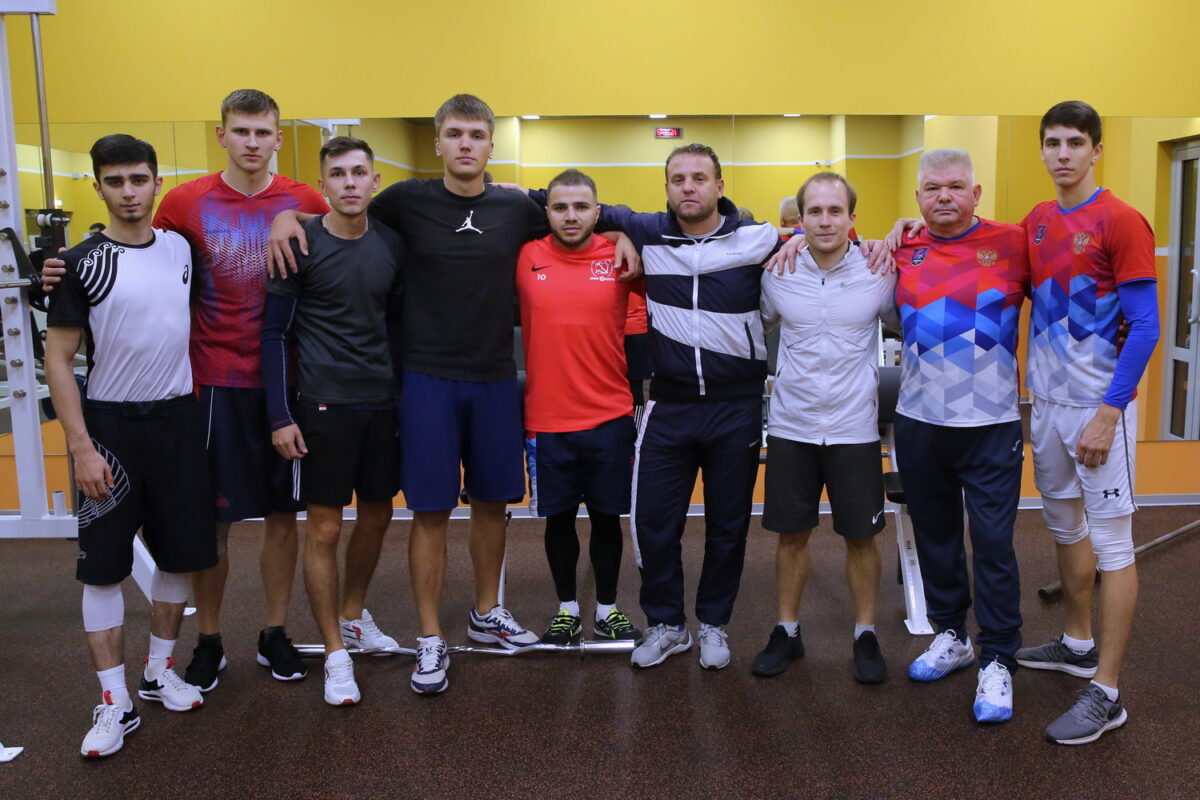 Тренировка сборной России по каратэ (основной и молодежный составы)