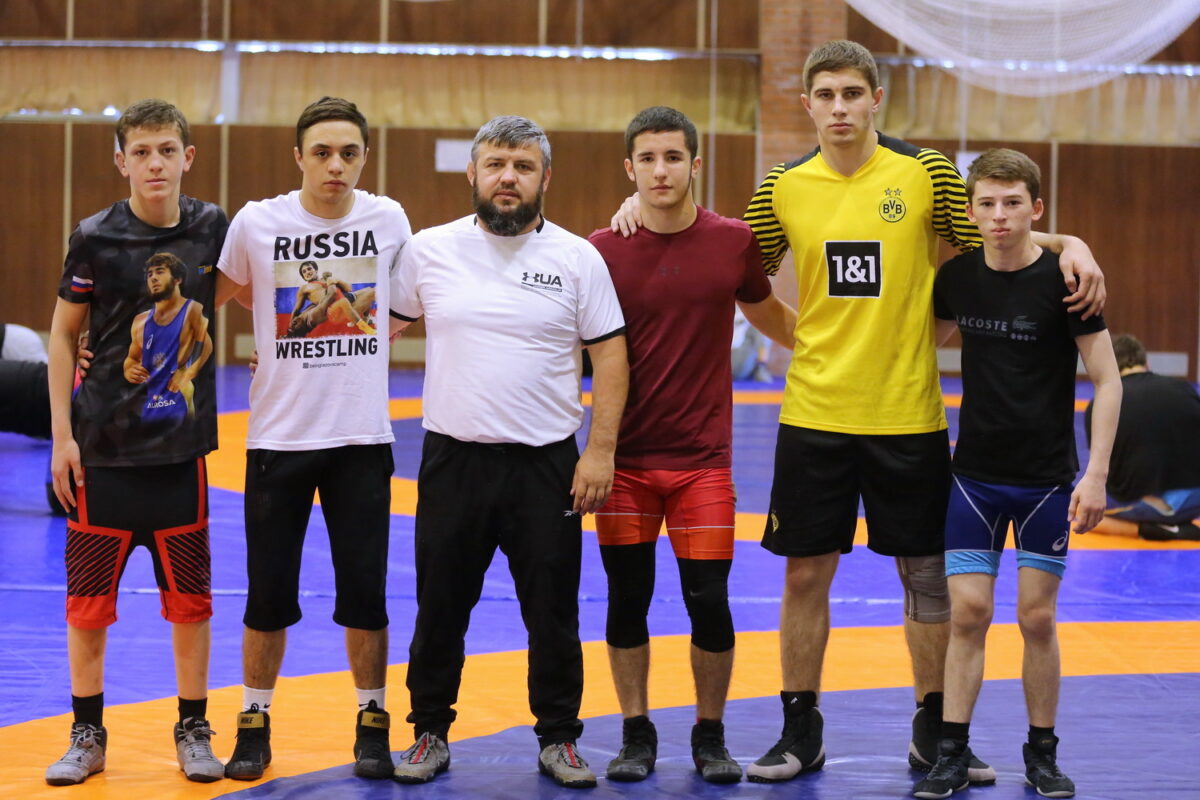 Тренировка сборной России по вольной борьбе среди юношей